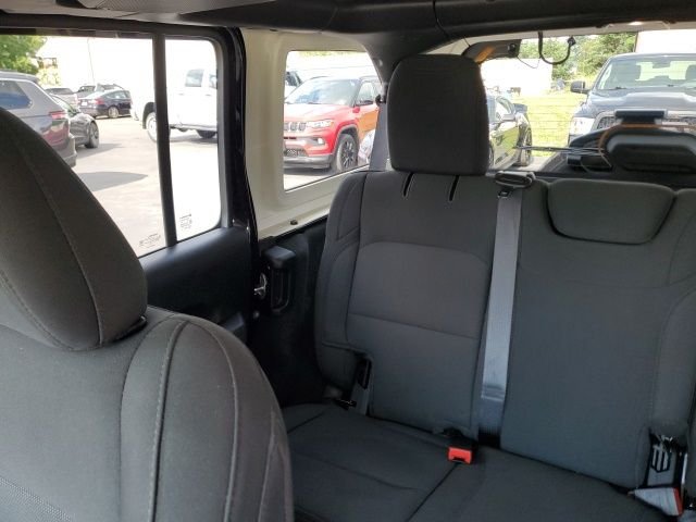Used 2022 Black Jeep Unlimited Sport S image 14