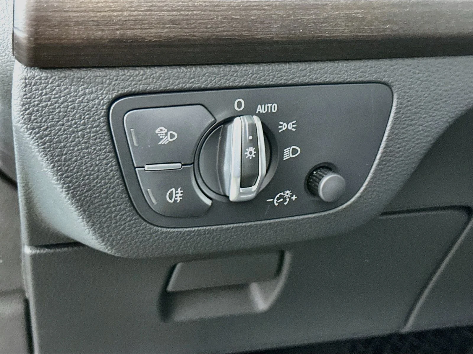 Used 2023 Silver Metallic Audi 45 S line Premium image 10