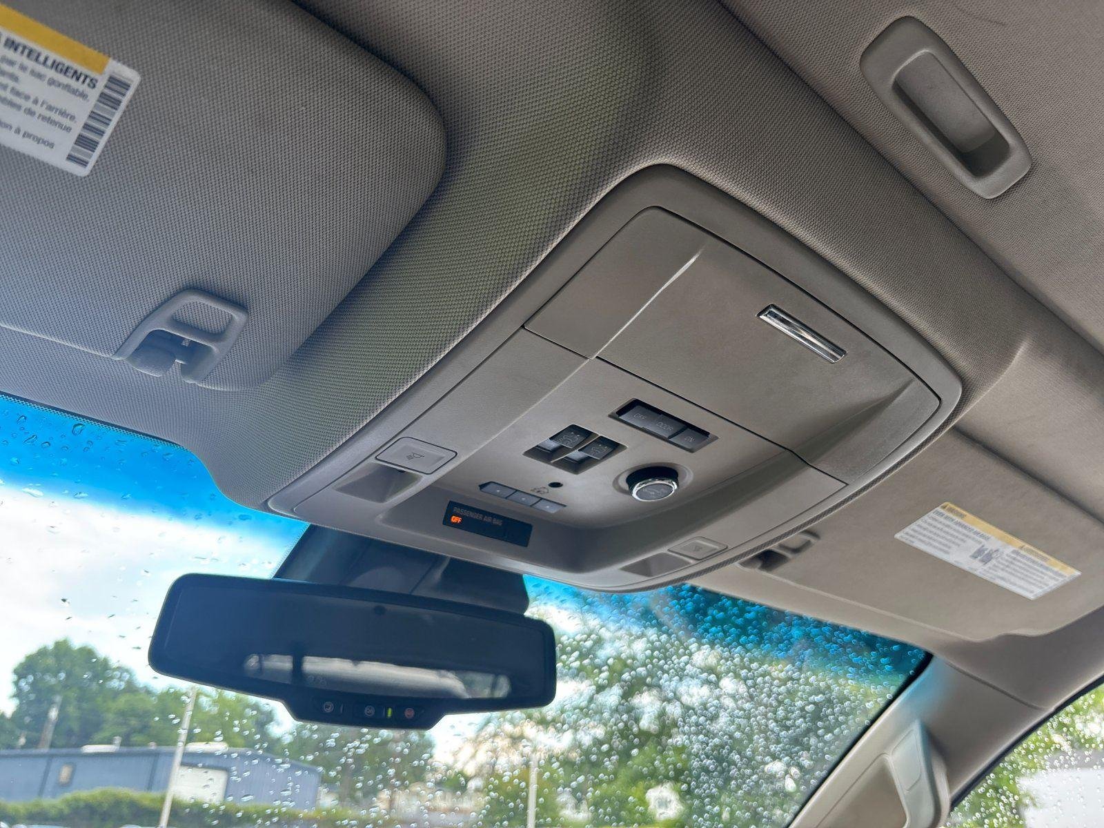 Used 2017 Iridium Metallic GMC SLT image 30