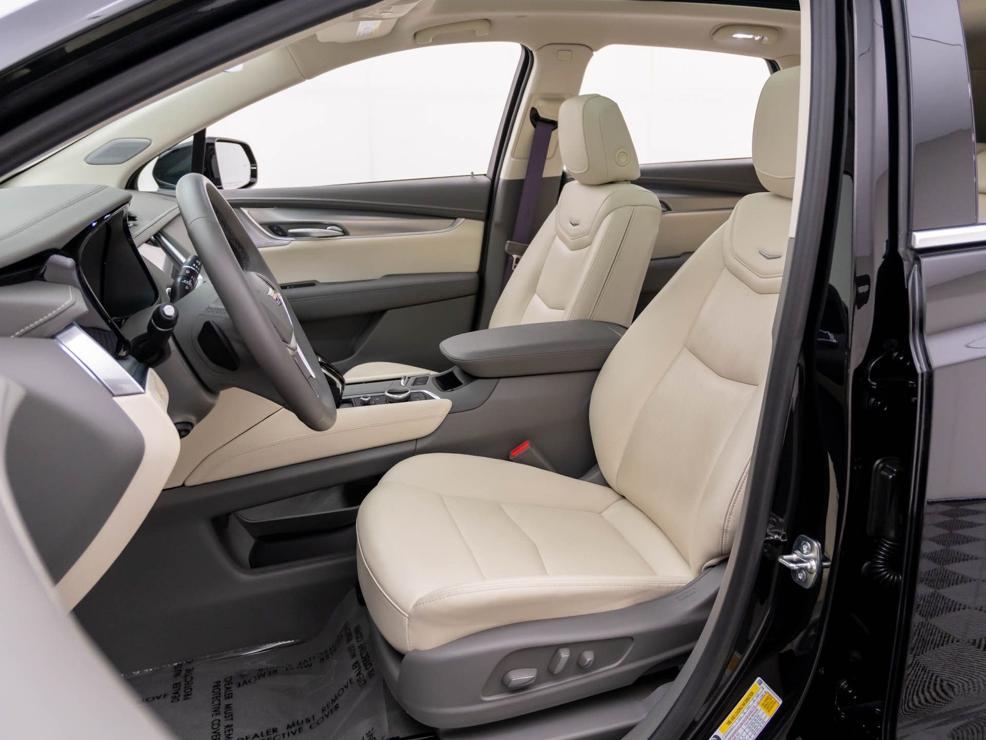 Used 2025 Black Cadillac Premium Luxury image 16