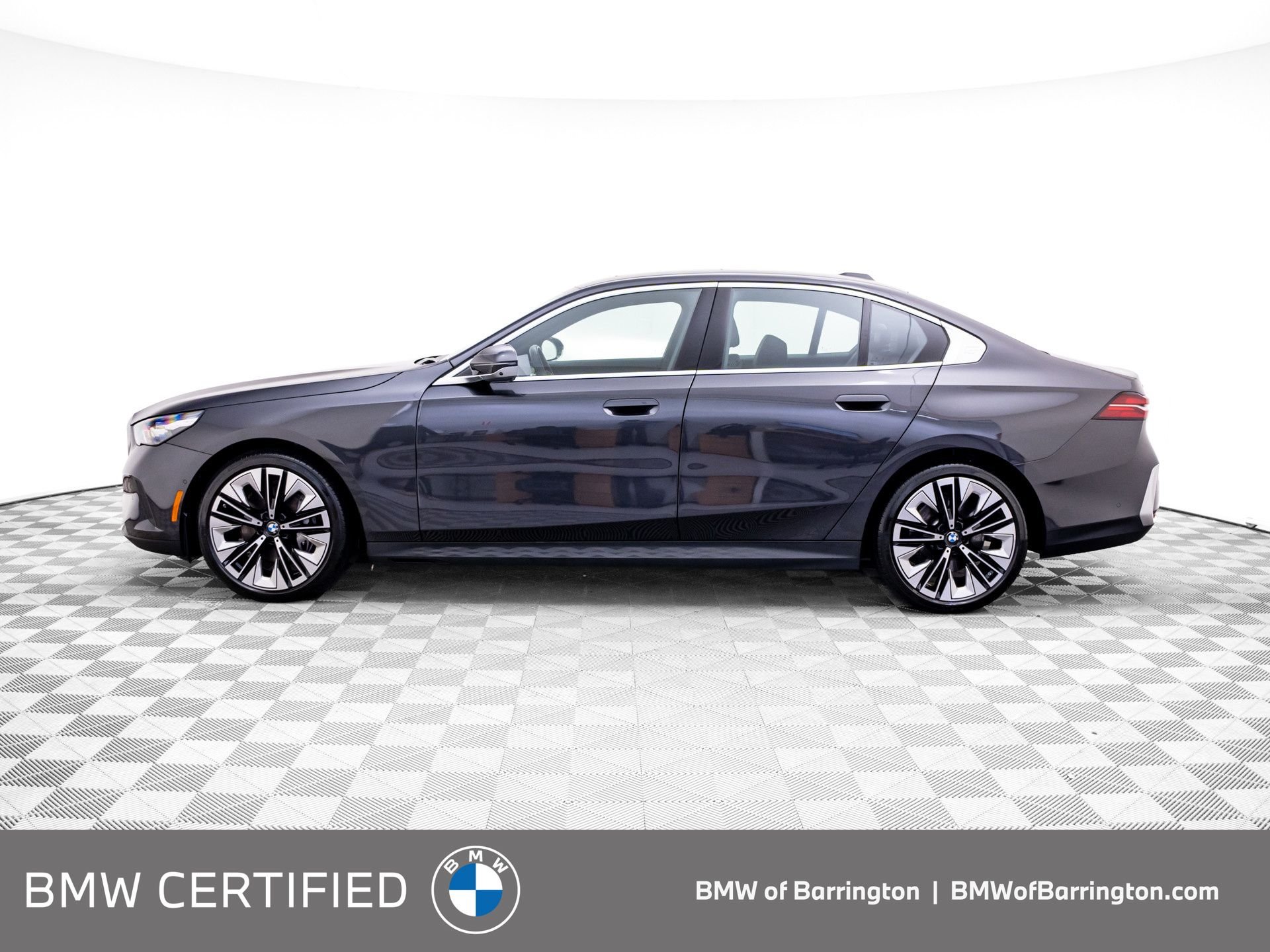 Certified Used 2024 Dark Graphite Metallic BMW 540i xDrive image 2