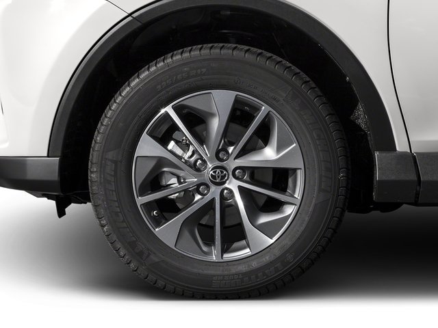 Used 2016 Magnetic Gray Metallic Toyota Limited image 10