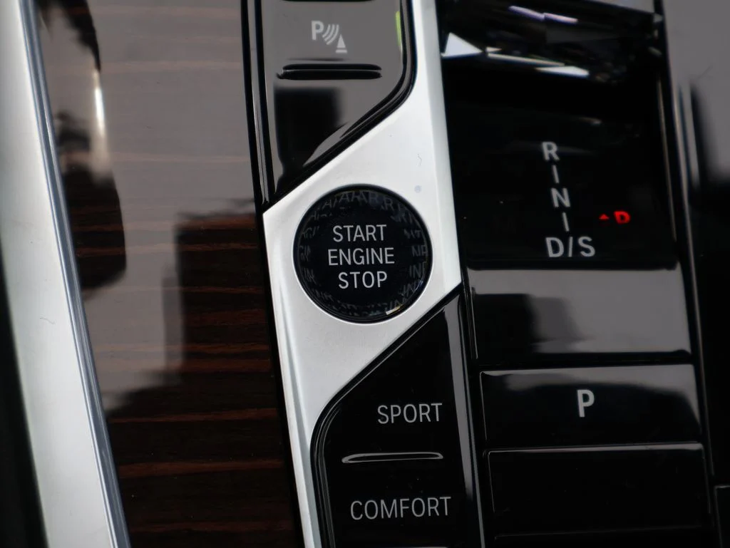 New 2027 White BMW xDrive40i image 33