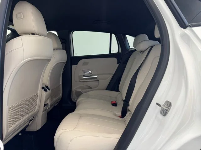 New 2026 White Mercedes-Benz GLA 250 image 19