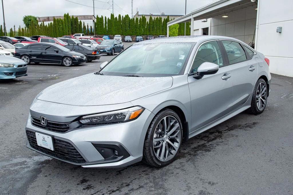 2023 Honda Civic Touring - Photo 6