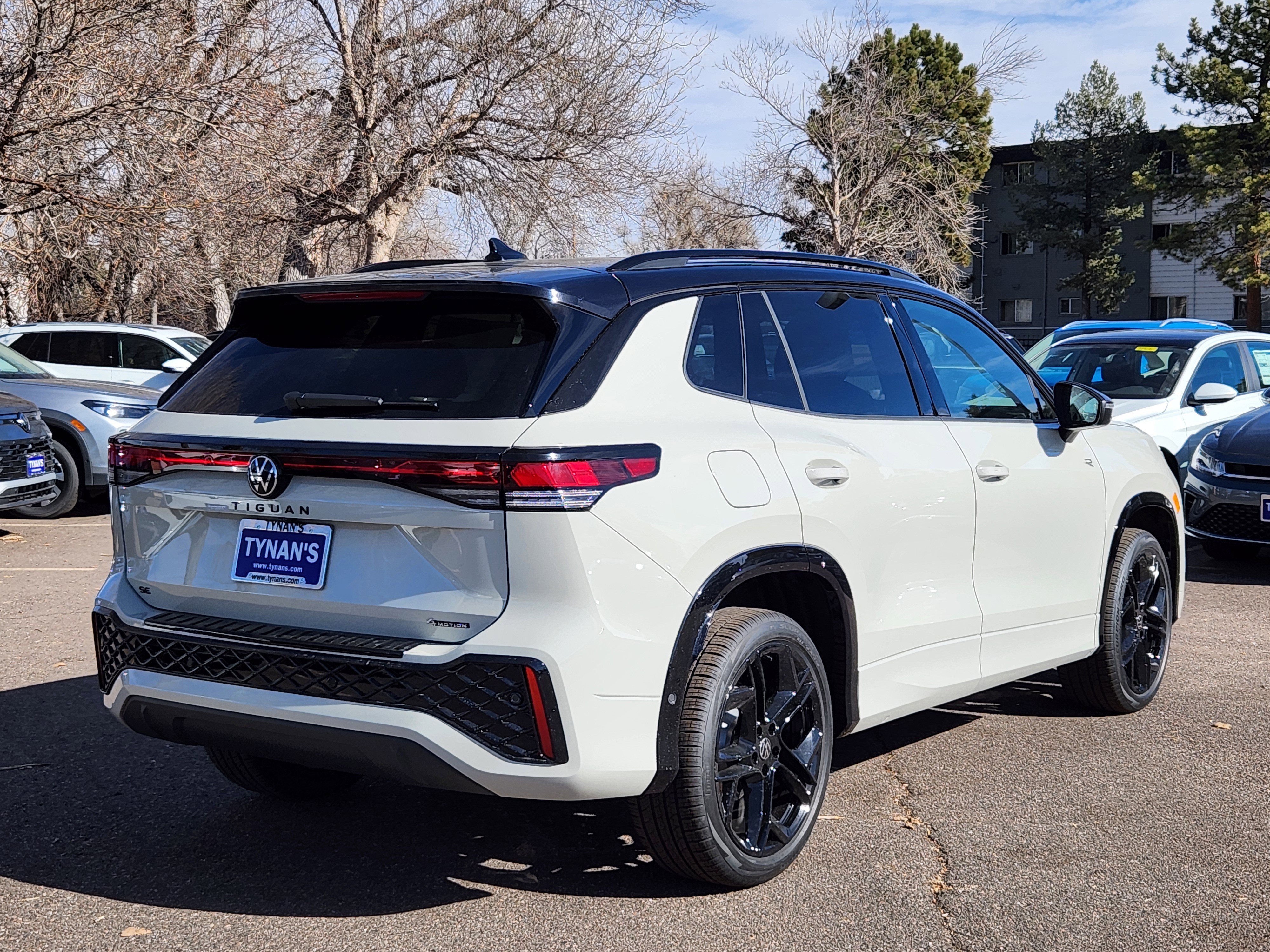 2026 Volkswagen Tiguan SE R-LINE BLACK