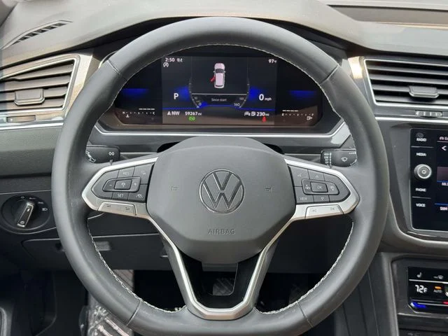 Used 2022 White Volkswagen 2.0T SE image 18