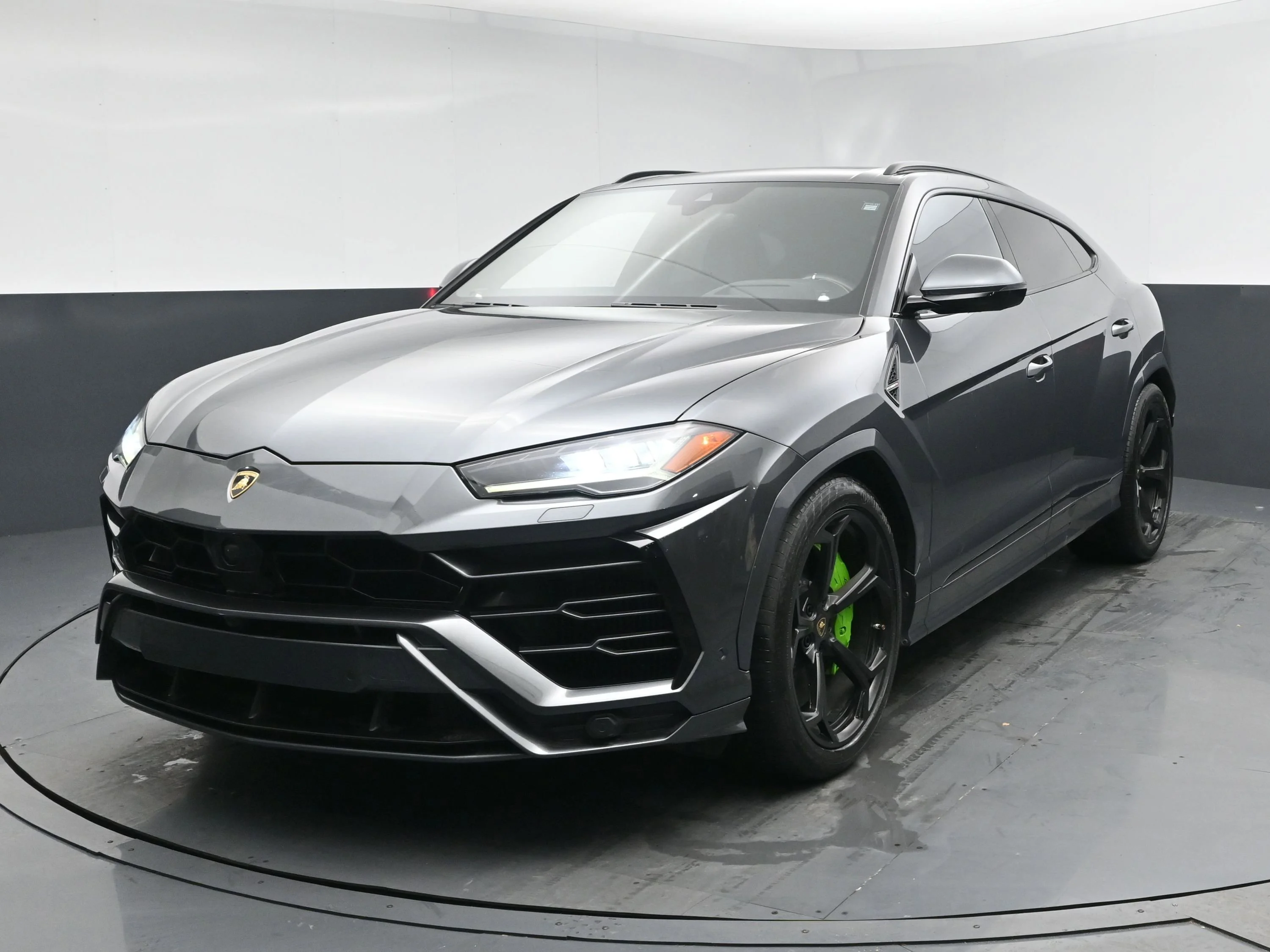2020 Lamborghini Urus 4.0 V8's photo