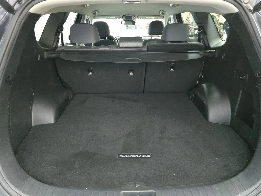 Used 2023 Gray Hyundai SEL image 11