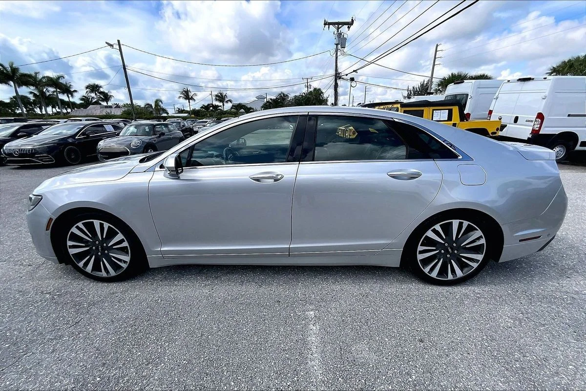 Used 2019 Silver Lincoln Reserve II image 30