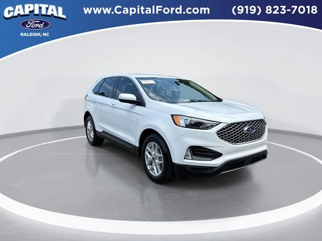 Used 2023 White Ford SEL image 2