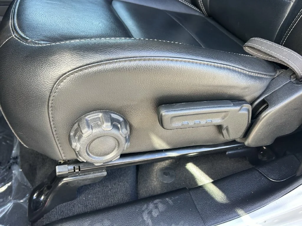 Used 2023 Silver Jeep Sahara 4xe image 20