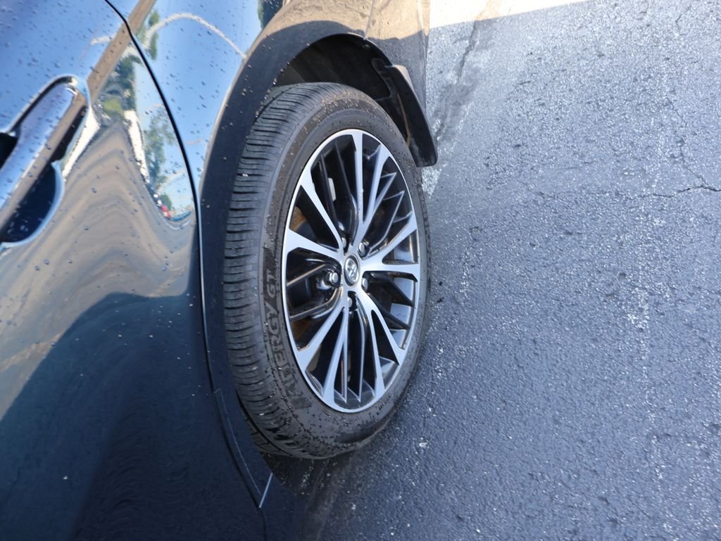 Used 2020 Blue Toyota SE image 12