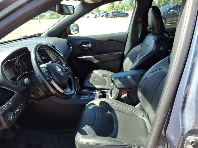 Used 2021 Blue Jeep Latitude Lux image 10