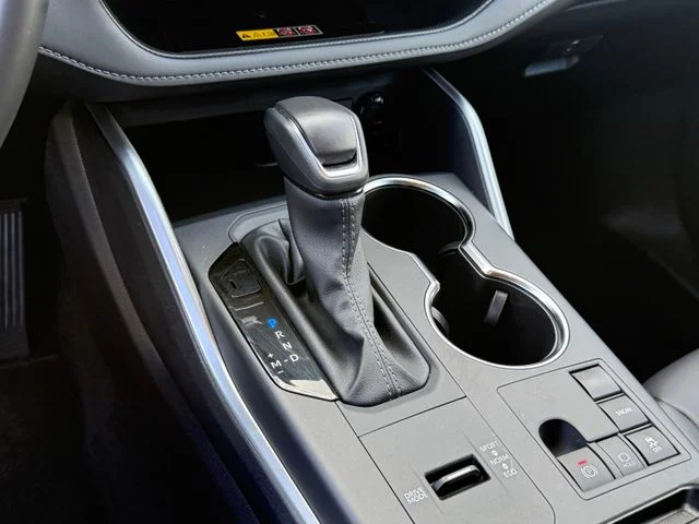 Certified Used 2025  Toyota XLE image 18
