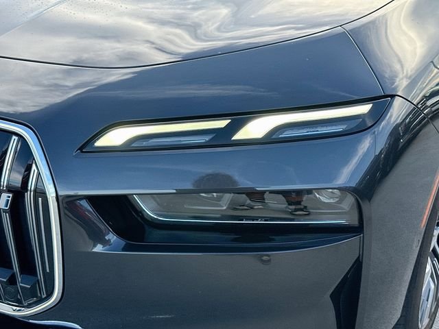 Certified Used 2024 Gray BMW xDrive60 image 32
