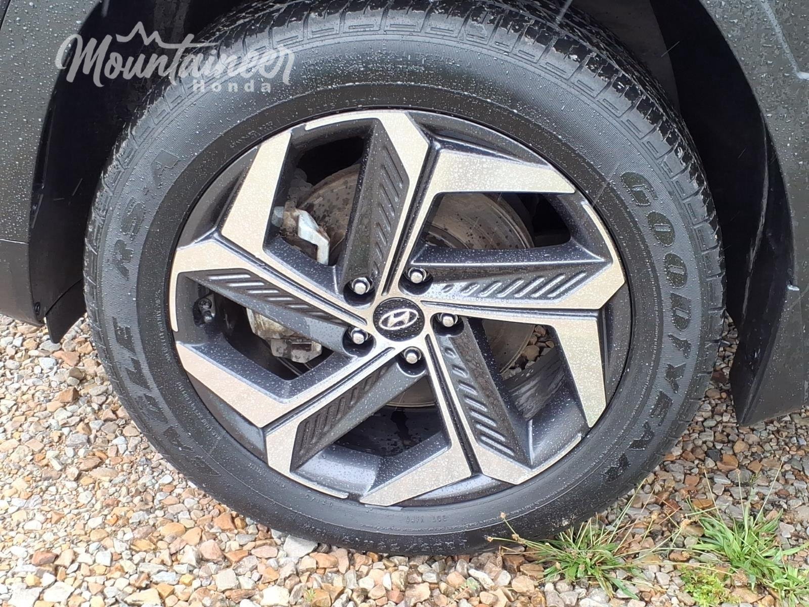 Used 2022 Phantom Black Hyundai Limited image 9