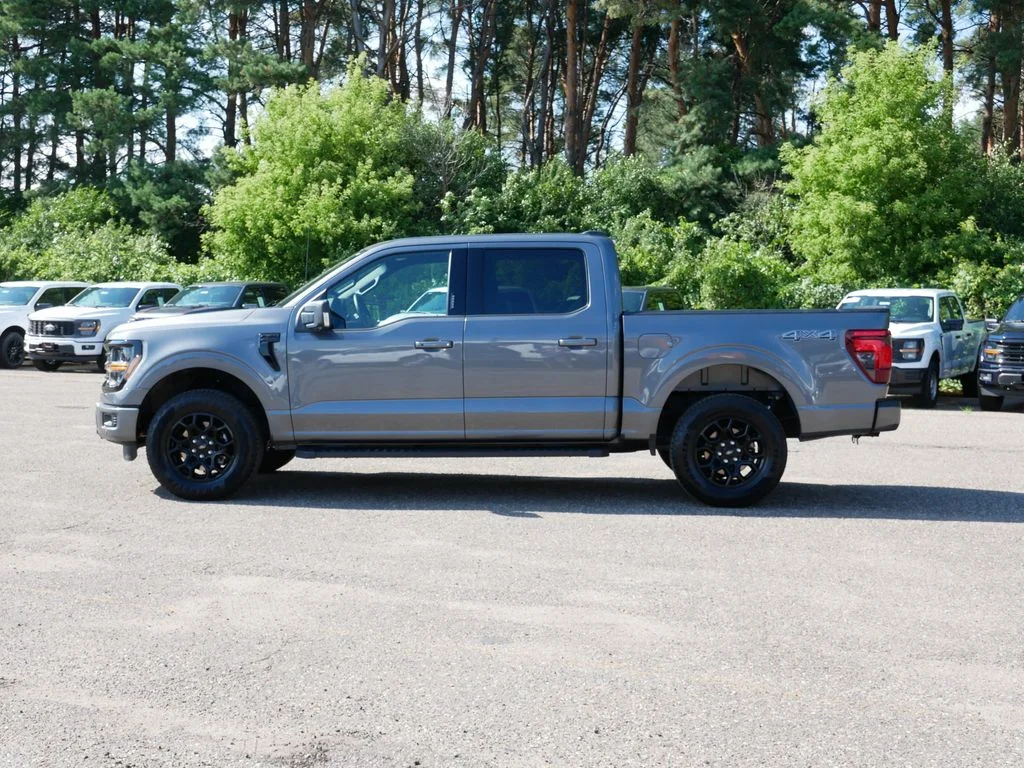 Used 2024 Gray Ford XLT image 5