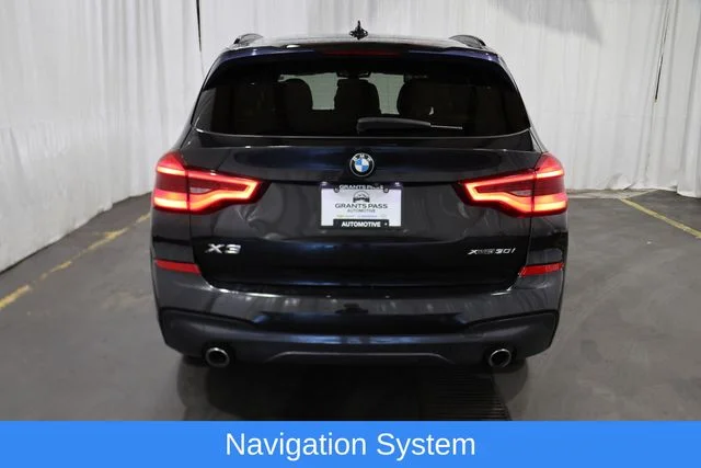 Used 2021 Black BMW xDrive30i image 4