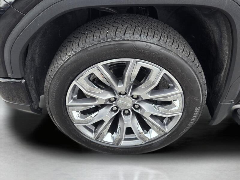 Used 2022 Onyx Black GMC 4WD CREW CAB 147" DENALI image 9