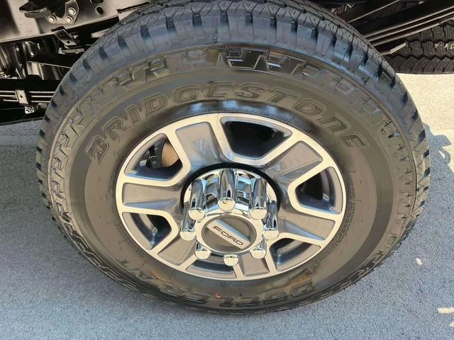 New 2027 Marsh Gray Metallic Ford F-350® Lariat® image 12
