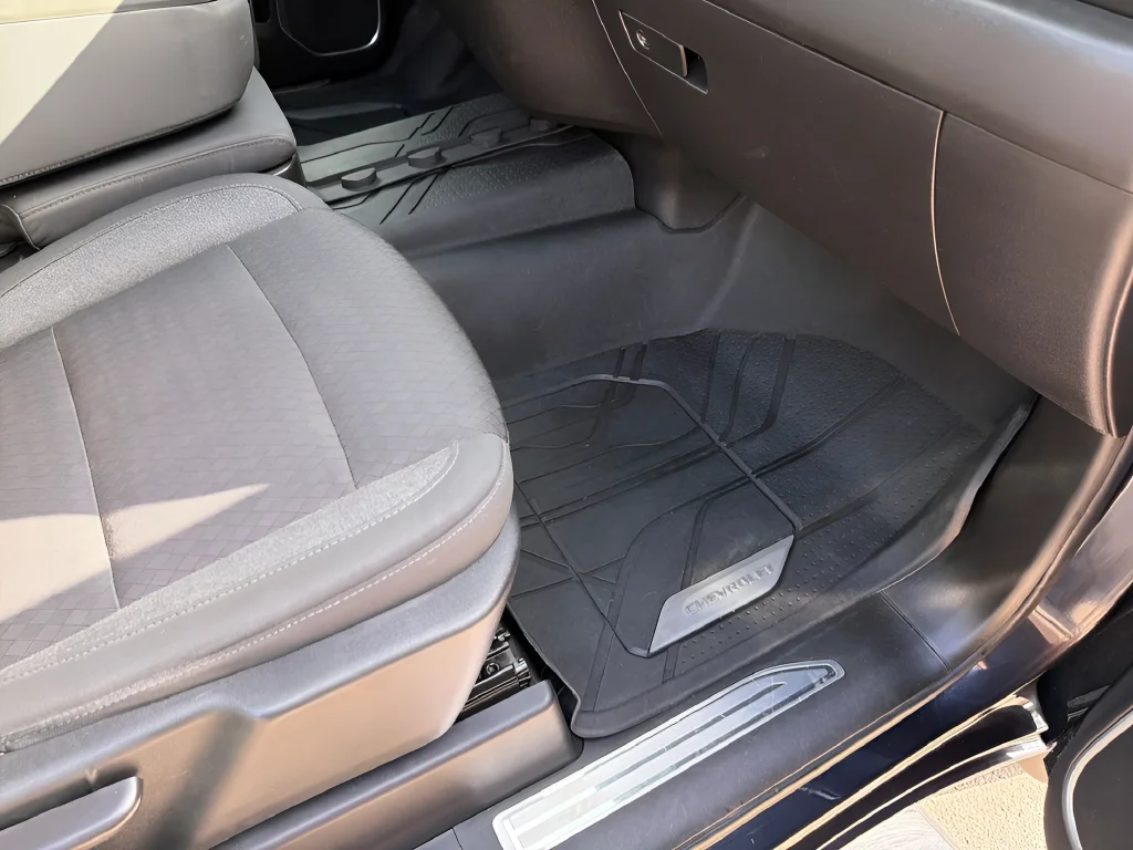 Used 2022 Gray Chevrolet LT image 40