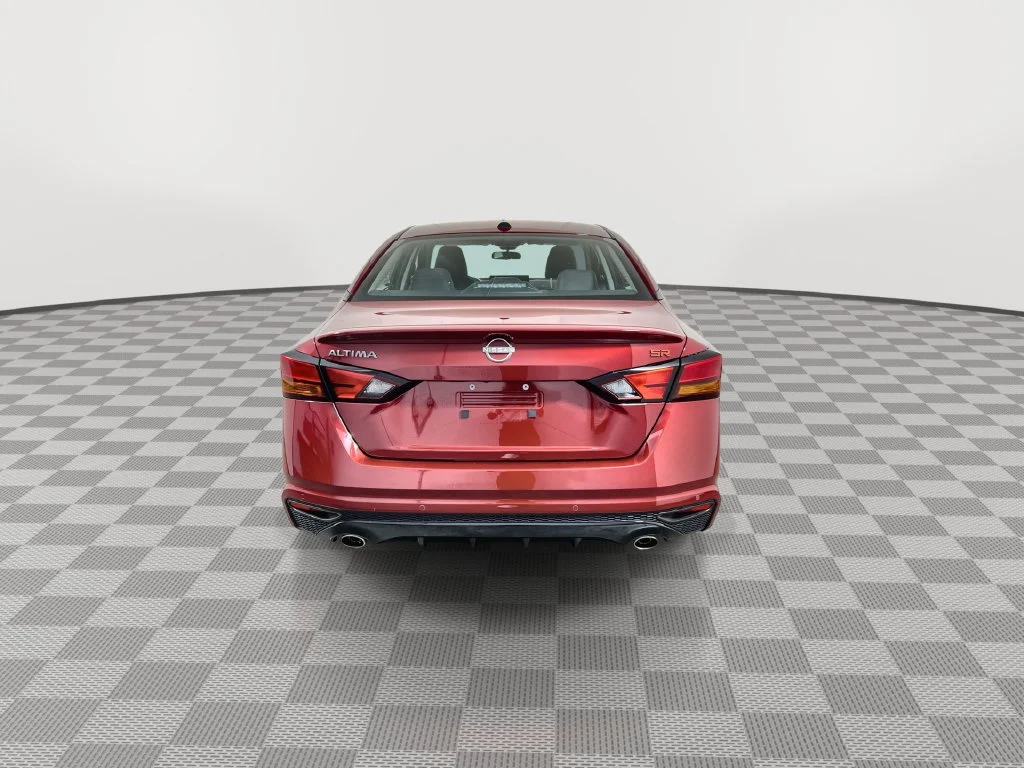 New 2026 Scarlet Ember Tintcoat Nissan SR image 7