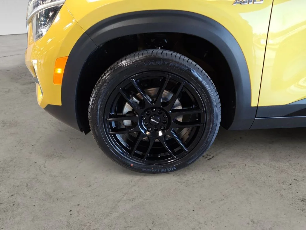 Used 2021 Yellow Kia SX image 9
