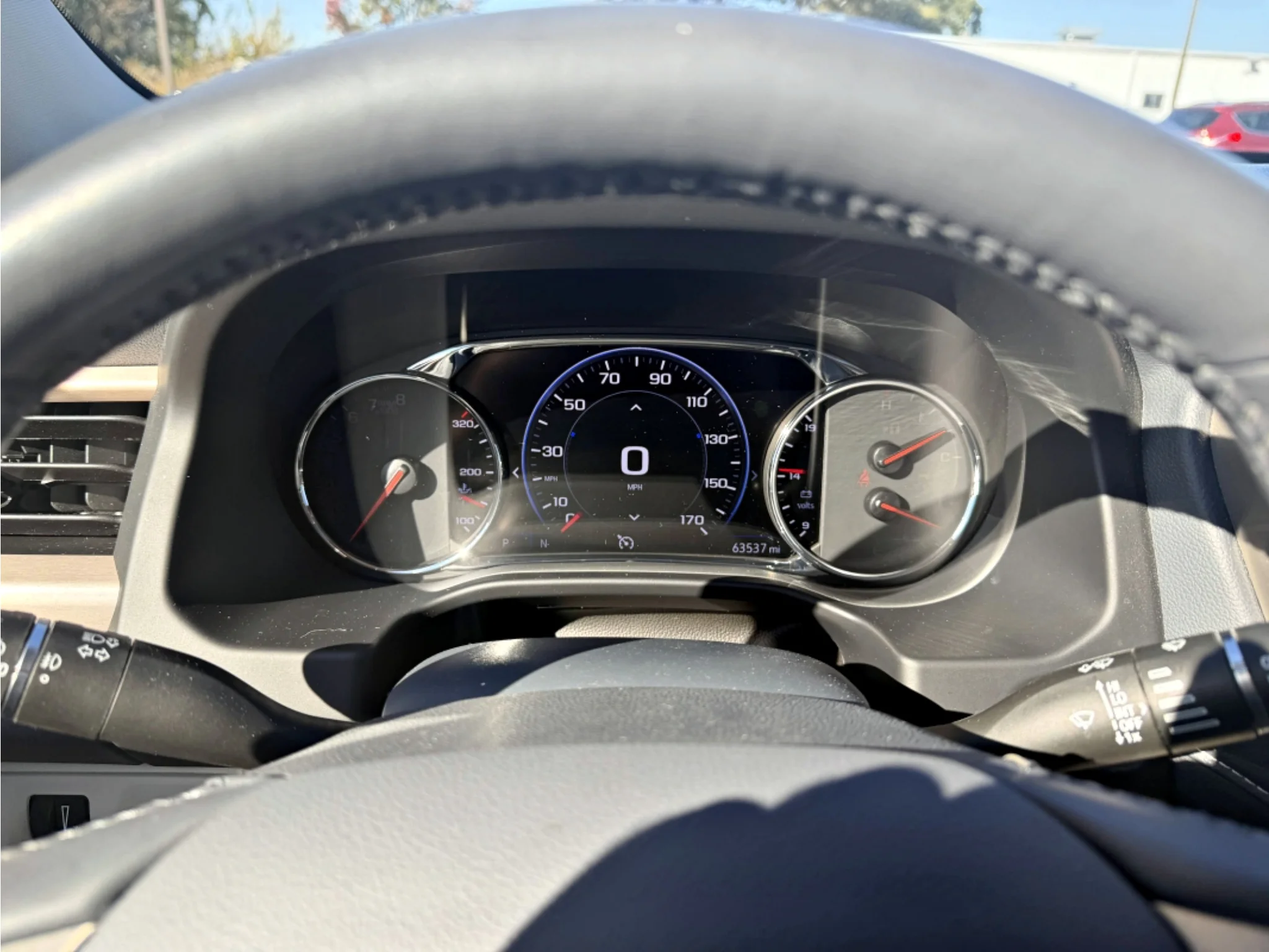 Used 2022 Summit White GMC Denali image 4