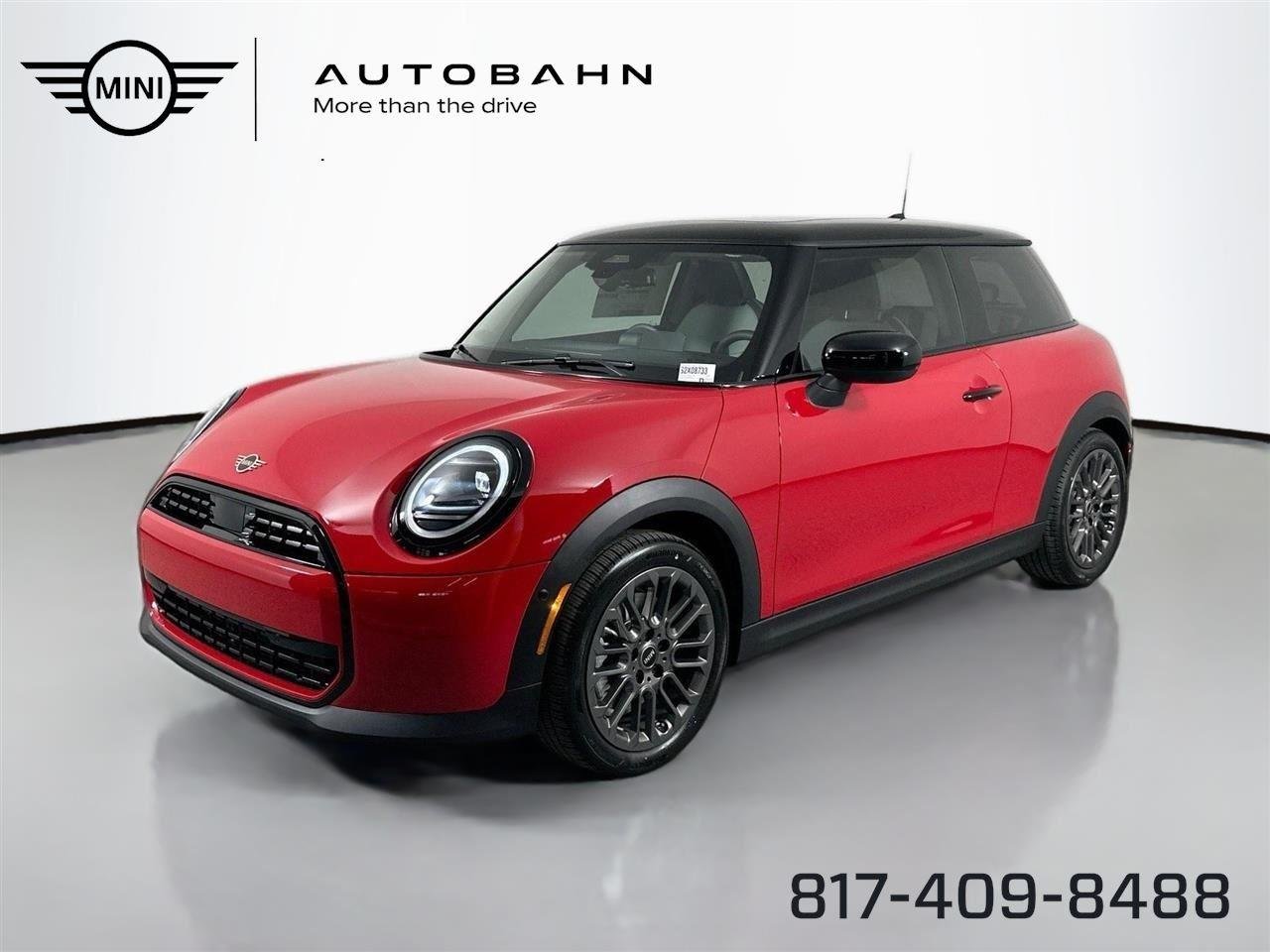 2025 MINI Hardtop Cooper's photo