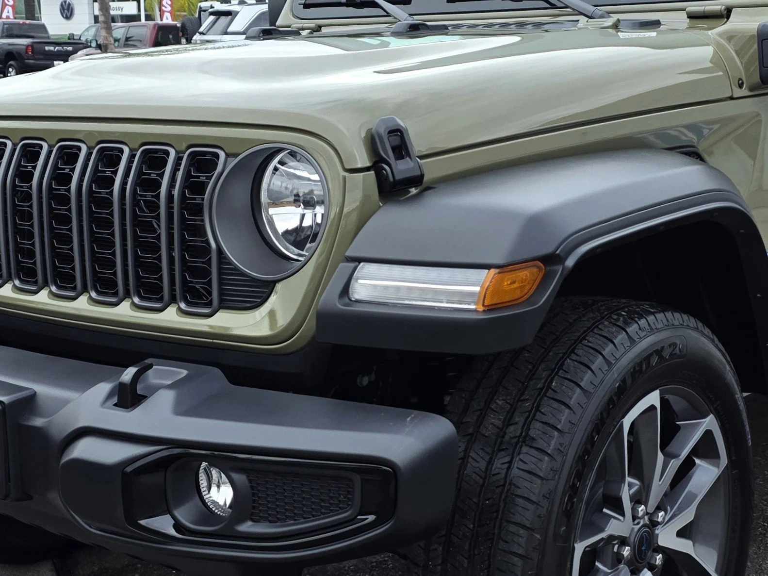 New 2025 41 Jeep Sport S 4xe image 8