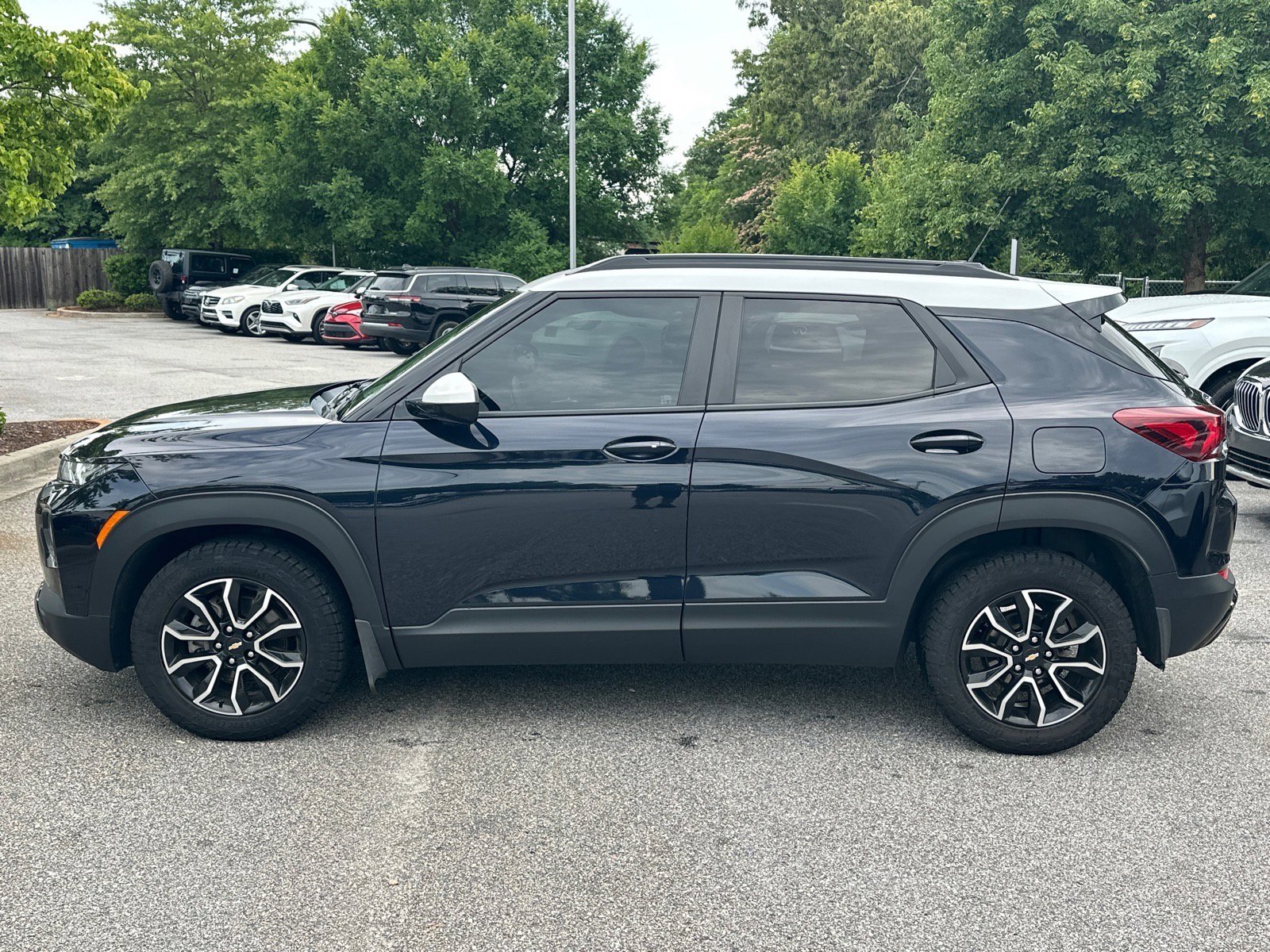 Used 2021 Midnight Blue Metallic Chevrolet ACTIV image 2