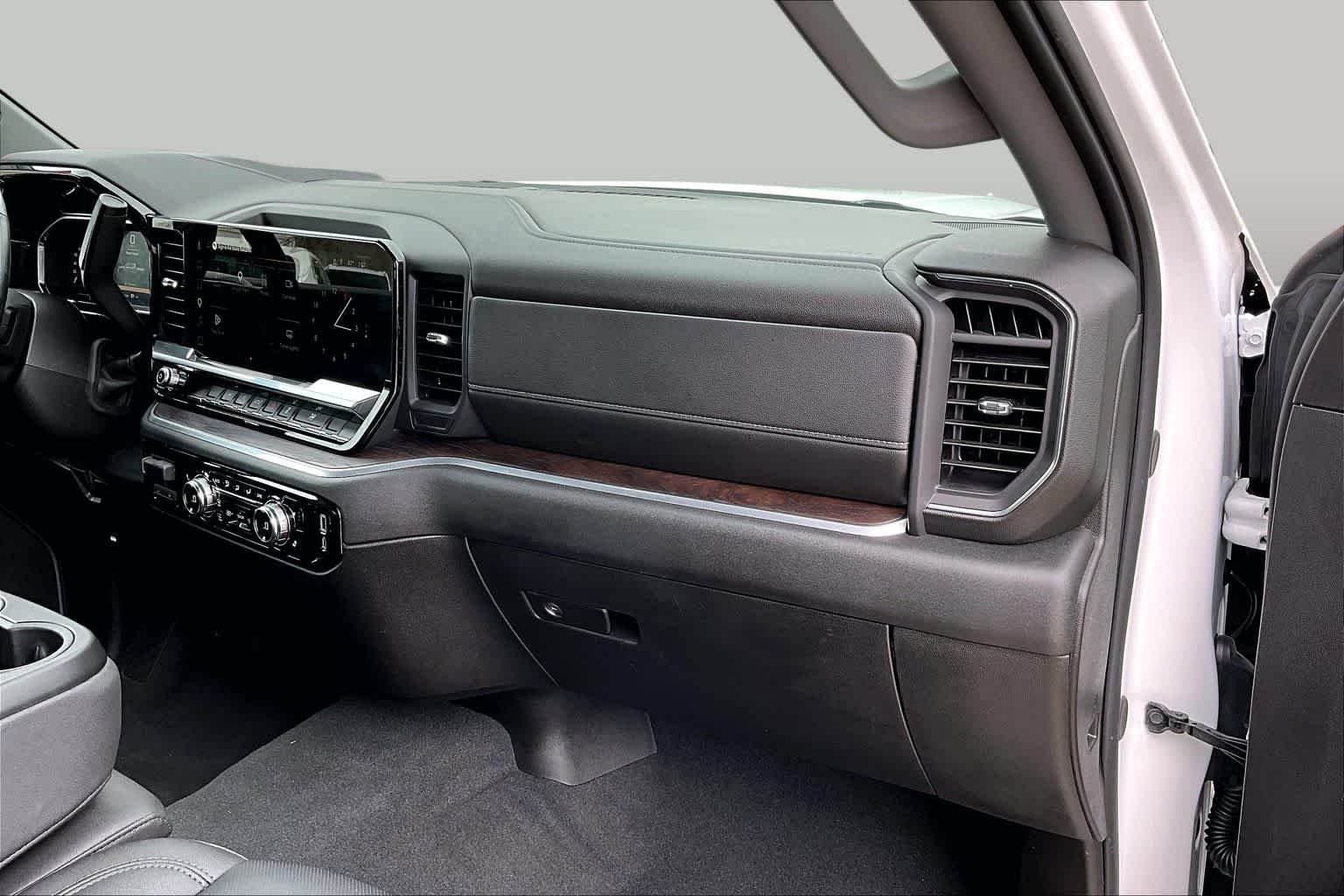 Used 2026 Summit White GMC SLT image 19