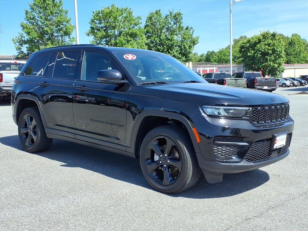 2024 Jeep Grand Cherokee Altitude X 4x4's photo
