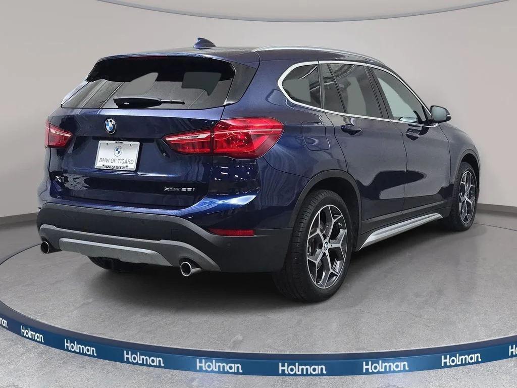 Used 2019 Mediterranean Blue Metallic BMW xDrive28i image 6