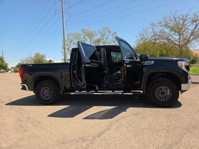 Used 2019 Black GMC SLT image 8