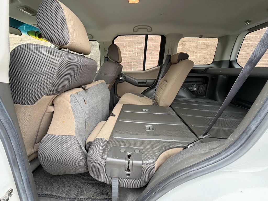 Used 2007 Avalanche Nissan S image 20