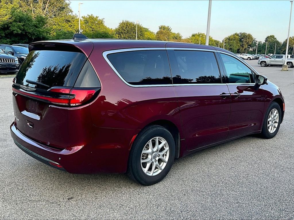 Used 2023 Red Chrysler Touring L image 6