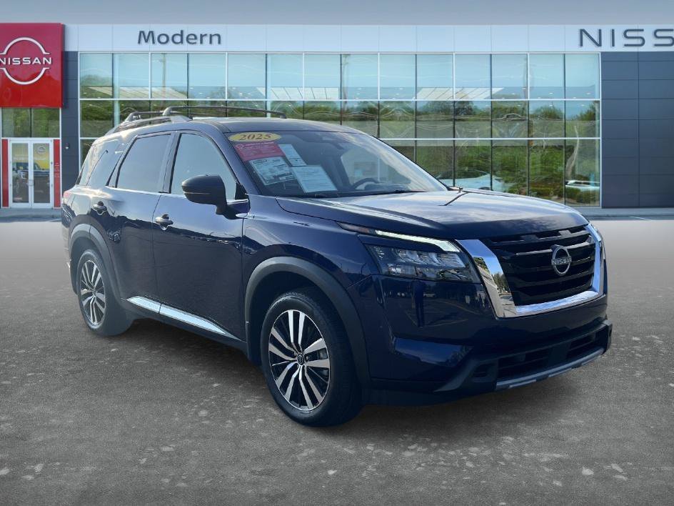 Used 2025 Deep Ocean Blue Pearl Nissan Platinum image 3