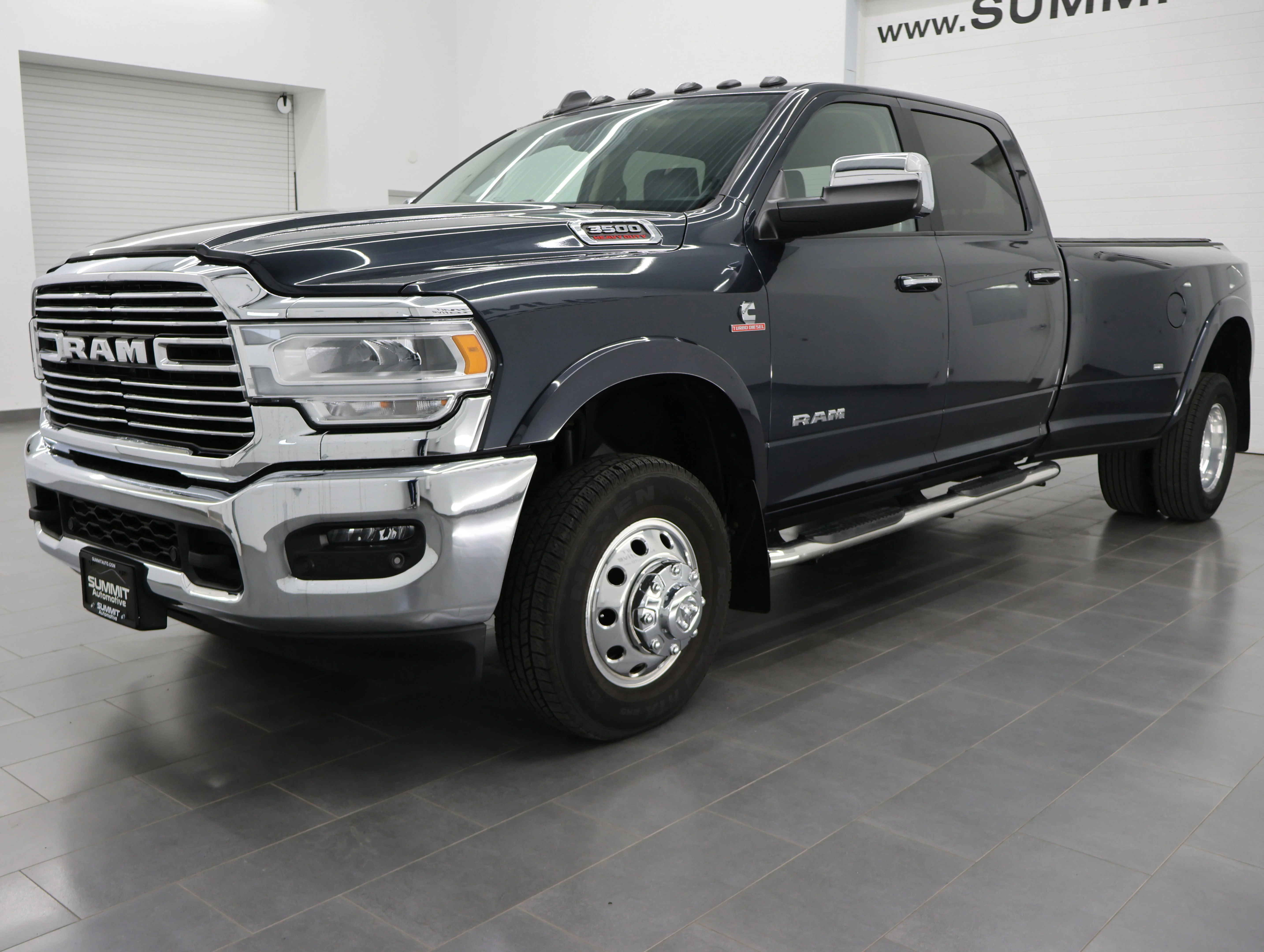 Used 2019 Maximum Steel Metallic Clearcoat Ram Laramie image 7