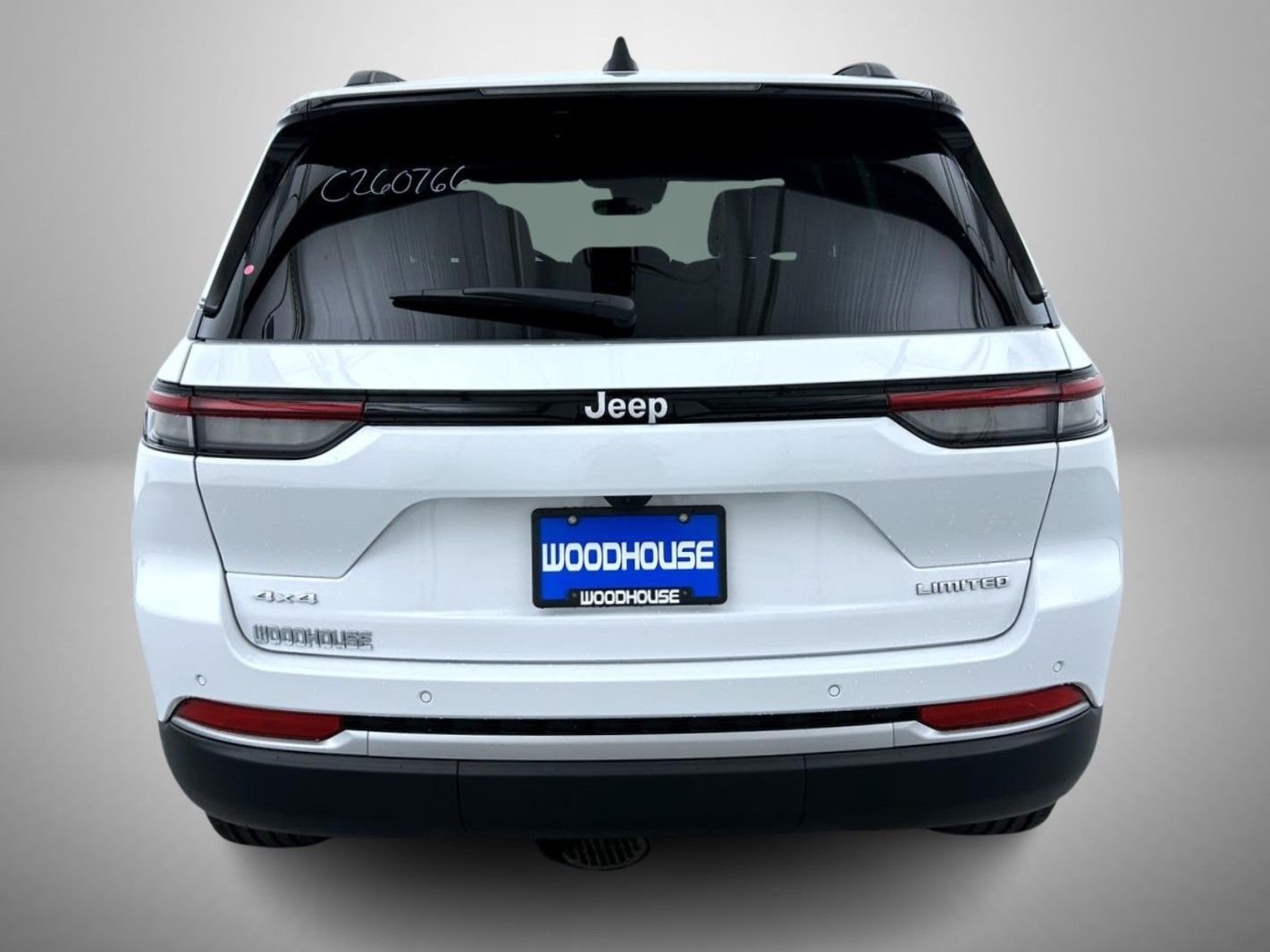 New 2026 Bright White Clear-Coat Exterior Paint Jeep Limited image 6