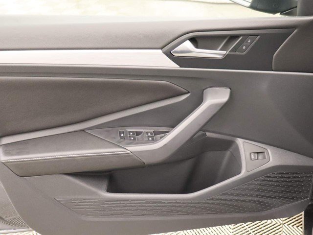 New 2026 Platinum Gray Metallic Volkswagen 1.5T Sport image 16