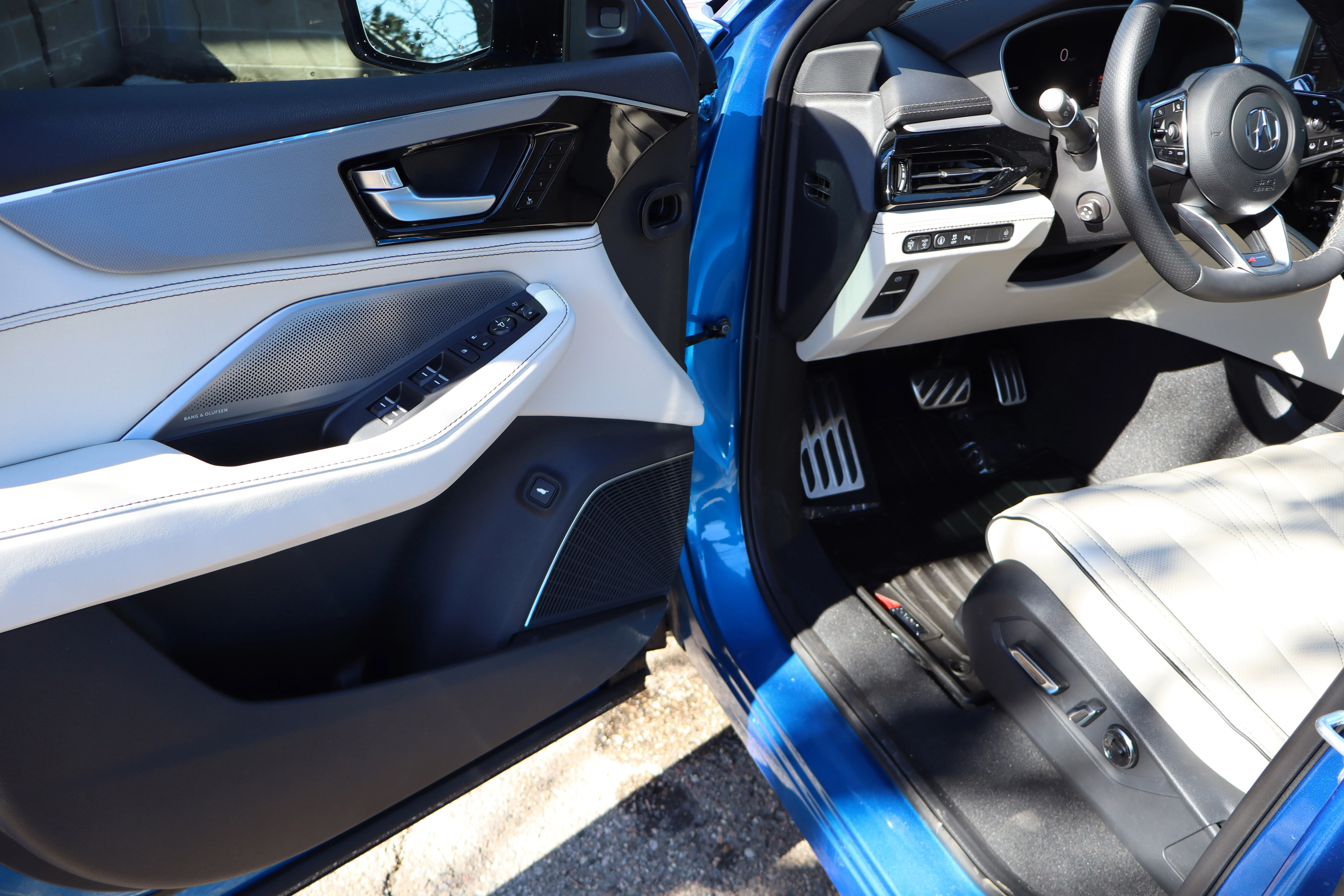 New 2026 Double Apex Blue Pearl Acura w/A-Spec Advance Package image 23