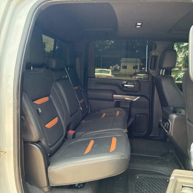 Used 2022 White GMC AT4 image 11