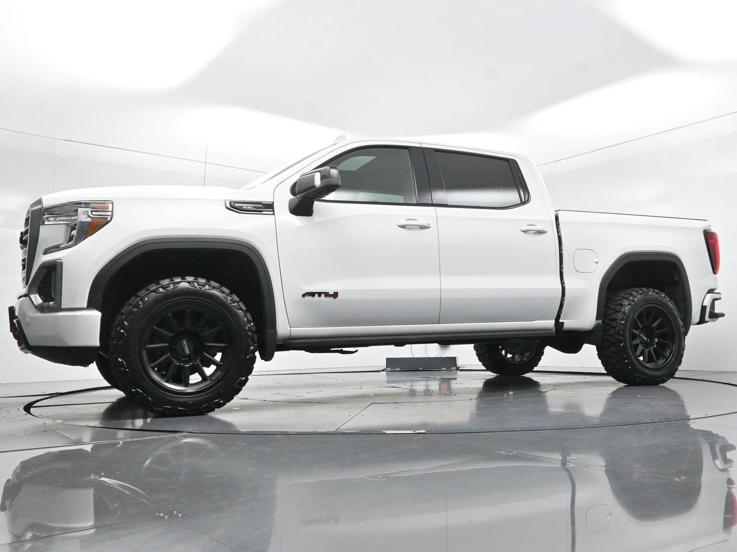 Used 2021 Summit White GMC AT4 image 48