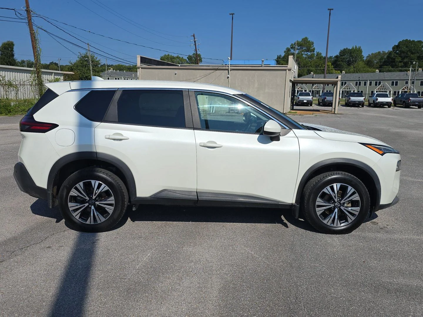 Used 2023 Pearl White Tricoat Nissan SV image 2