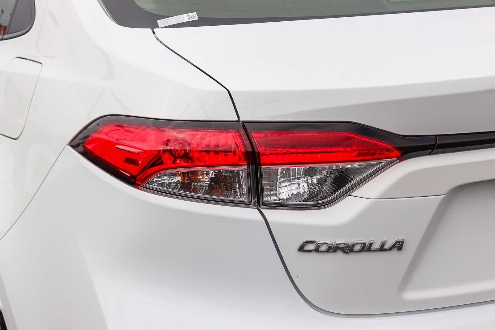Used 2023 Ice Cap Toyota LE image 7