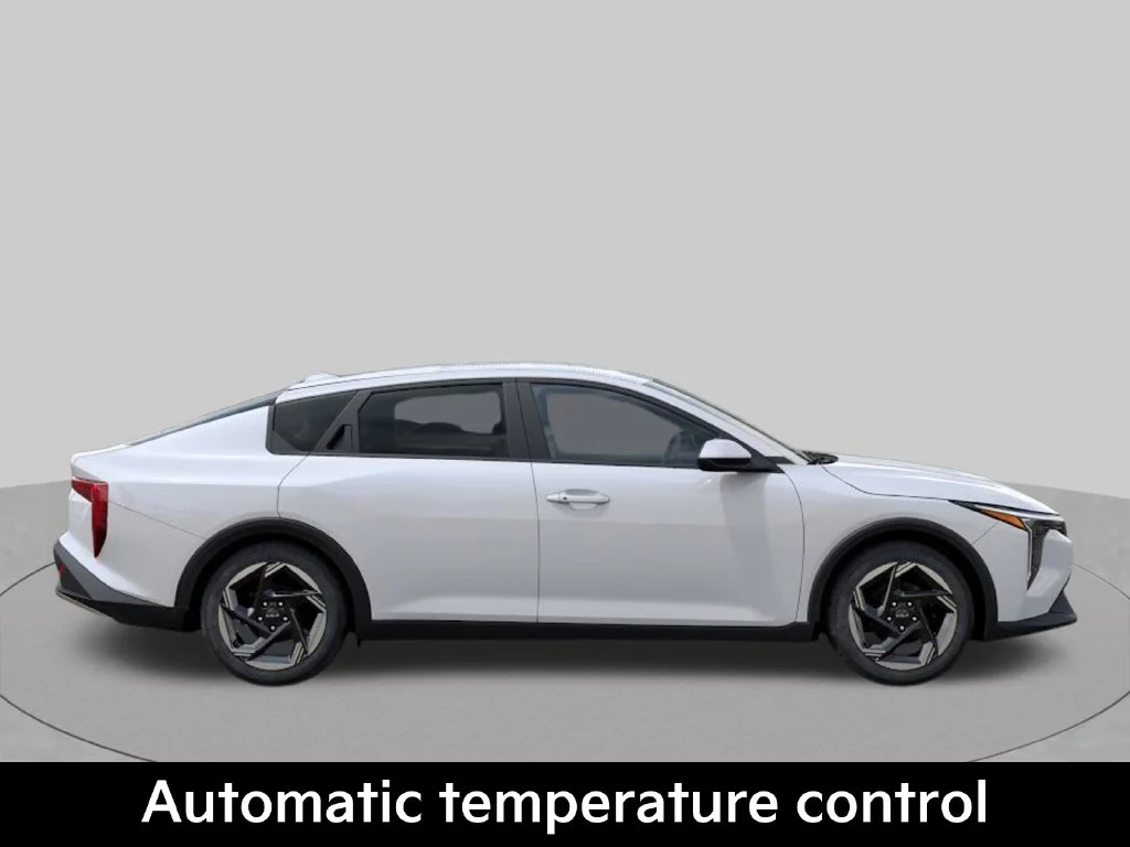 2025 Kia K4 EX - Photo 9