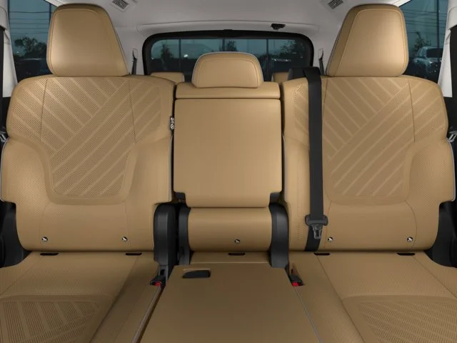 New 2026 RADIANT WHITE INFINITI Luxe 4WD image 8