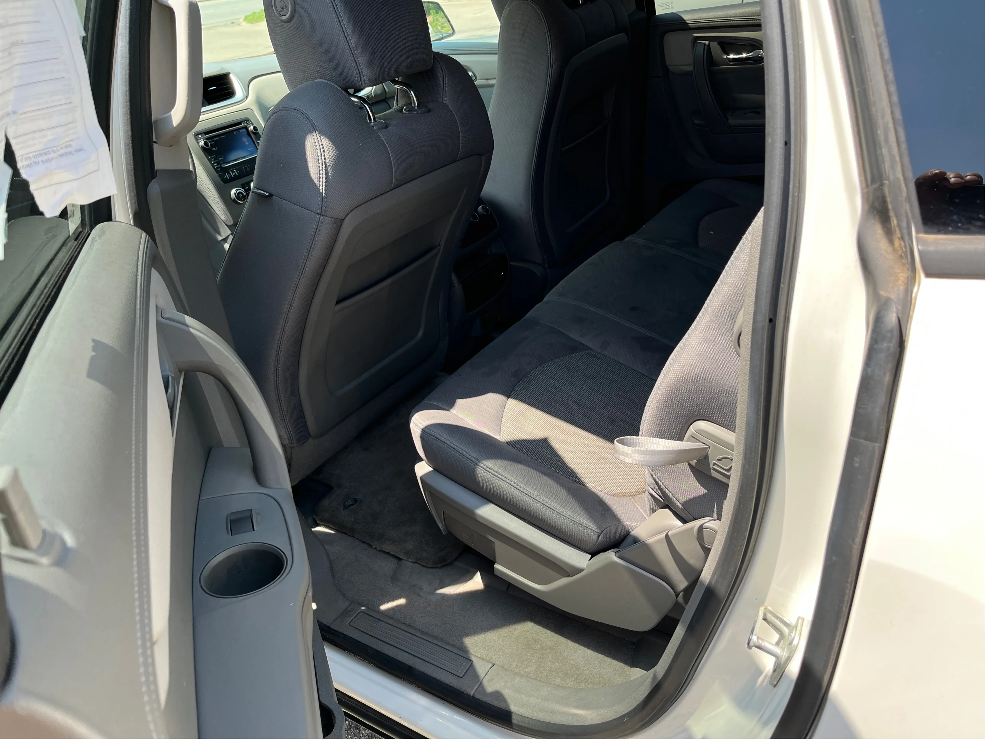 Used 2015 White Chevrolet LS AWD image 6